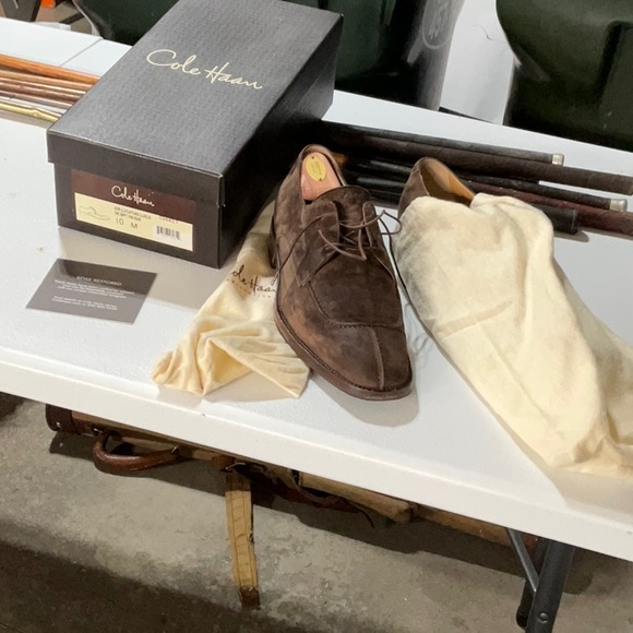 Cole Haan - Men’s Size 10M - Brown. Suede - Picture 2 of 5